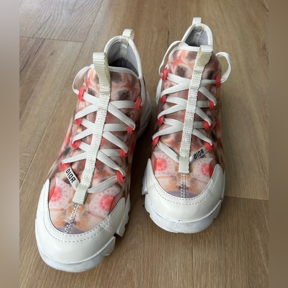 AUTHENTIC DIOR D-Connect Sneakers - Picture 3 of 16